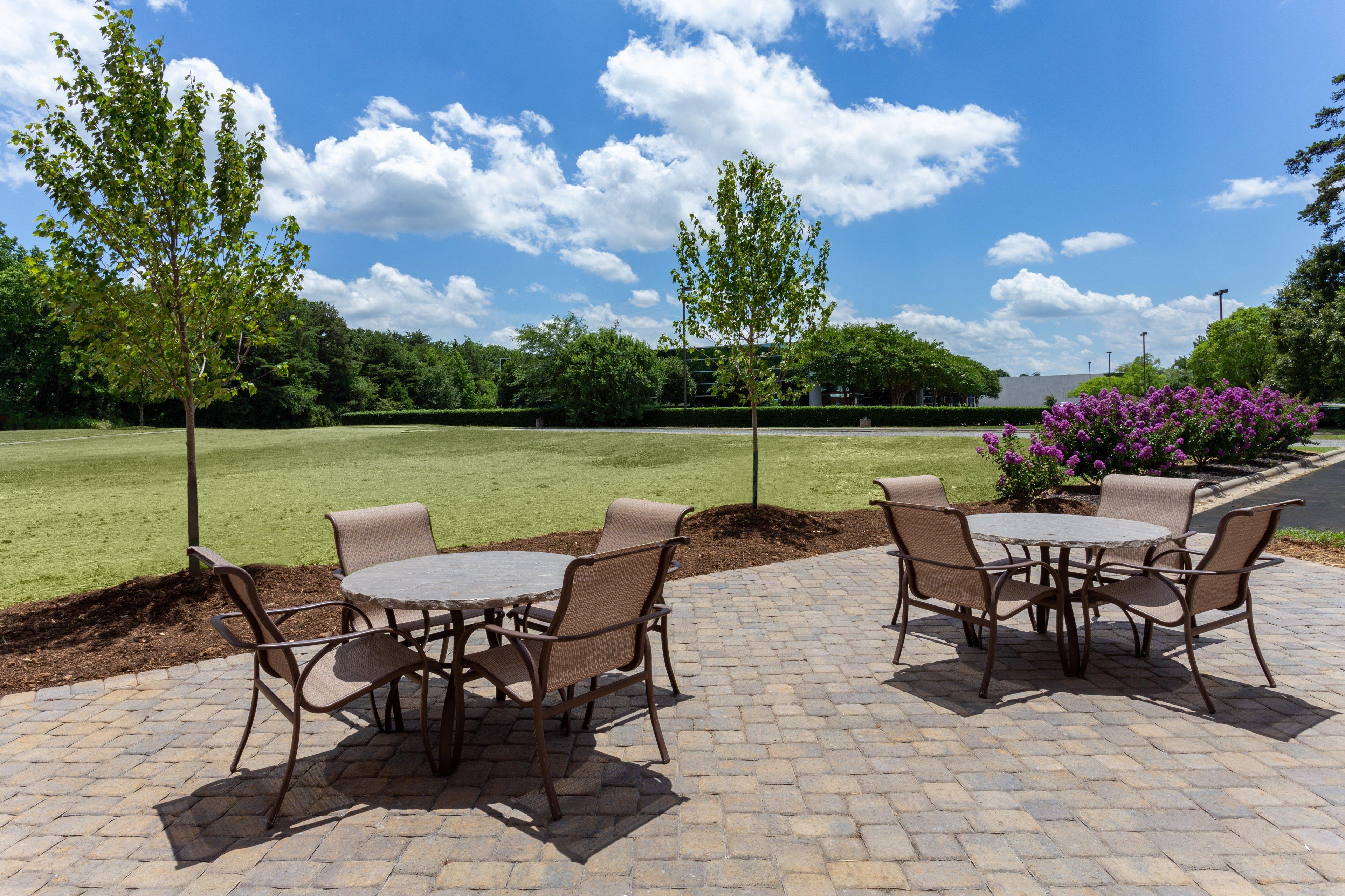 Holiday Inn Express Arrowood By Ihg Charlotte Exterior foto