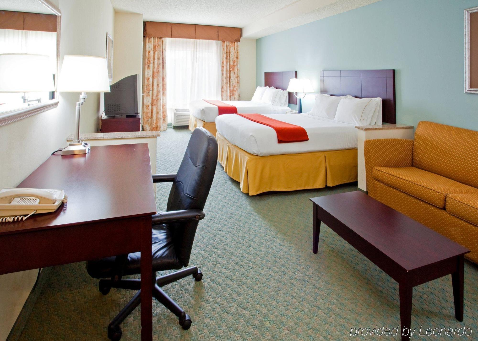 Holiday Inn Express Arrowood By Ihg Charlotte Exterior foto
