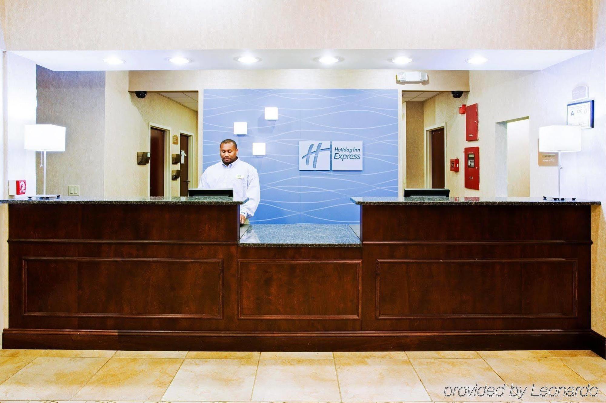 Holiday Inn Express Arrowood By Ihg Charlotte Interior foto